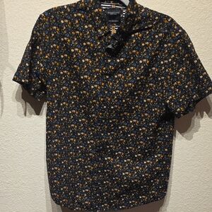 Denim & Flower by Ricky Singh Short Sleeve Button-Up Shirt – Floral Pattern – M